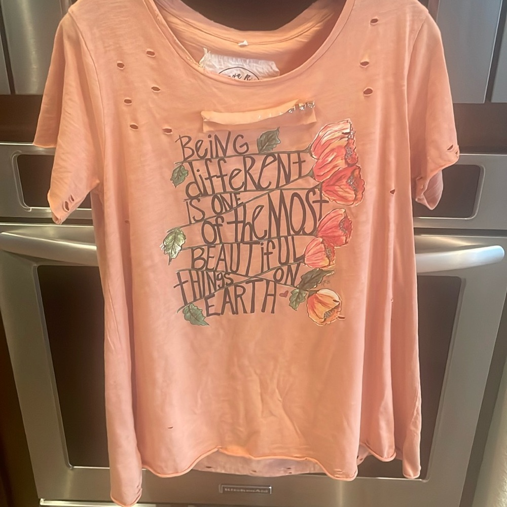 A Rare Bird tshirt size S/M peach/orange color